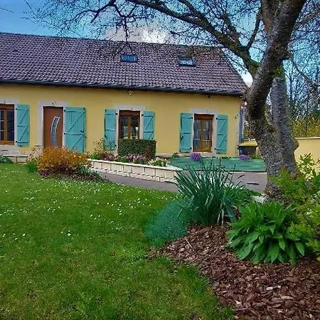 Paisible Climatisee-petit Dejeuner Inclus Oda ve Kahvaltı Euville